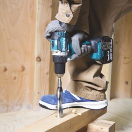 Powerful Cordless drill with brushless engine, 2 pcs 18V / 5.0Ah batteries and quick charger - DDF484RTJ