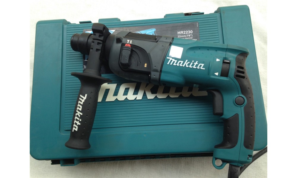 Makita 22mm rotary hammer drill deals