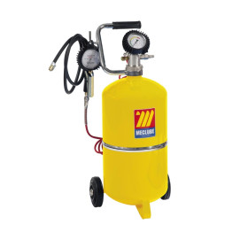  PORTABLE TYRE INFLATOR WITH MANUAL CHARGE 24 l